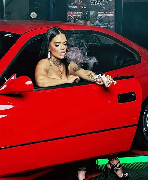 Close-up of Vozol e-cigarette showcasing advanced atomization technology